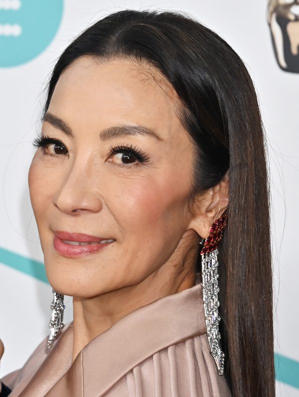 Michelle Yeoh Stuns In Moussaieff High Jewellery At Baftas Moussaieff Moussaieff 8588